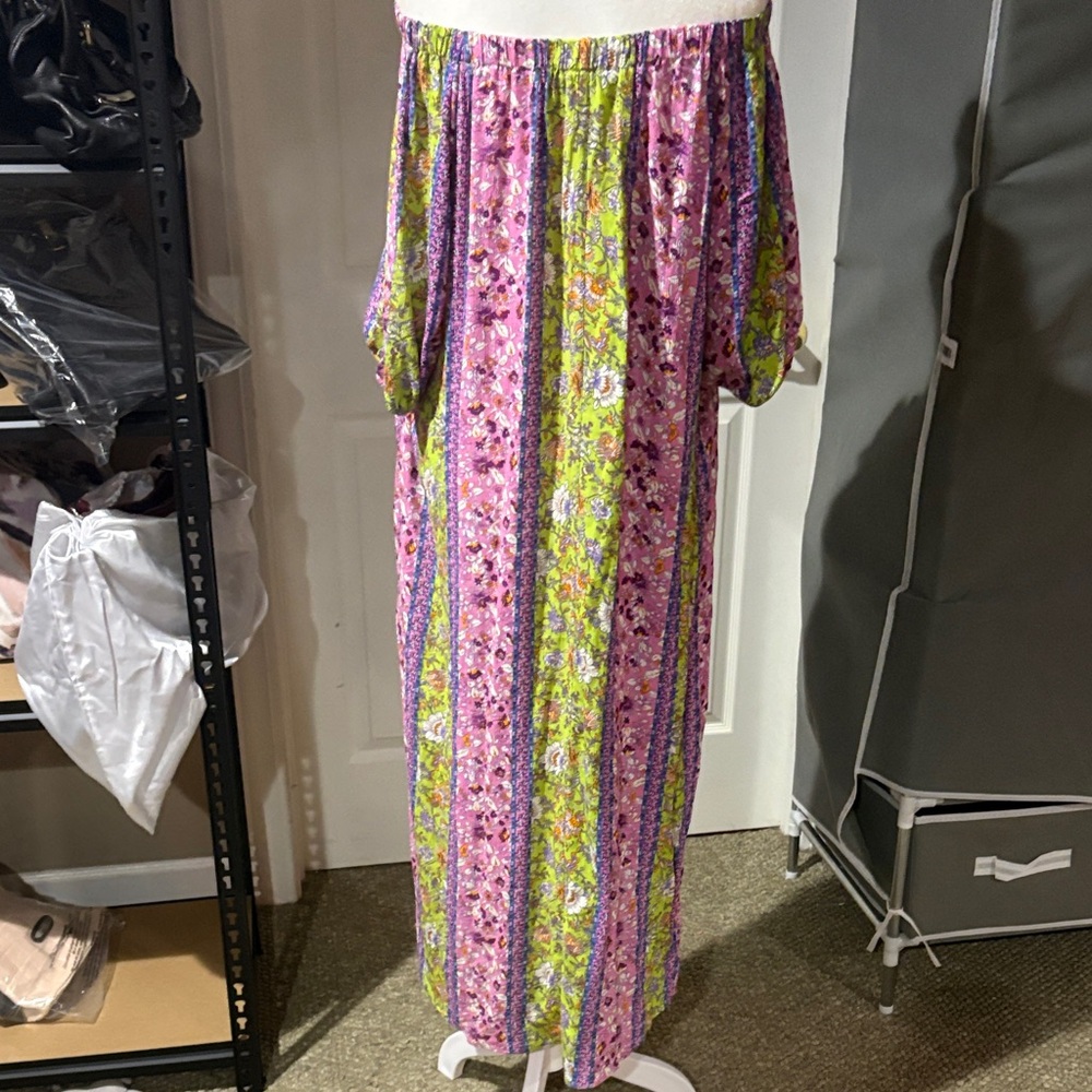 Easel NWT  Sz S Floral Off-Shoulder Maxi Dress - Picture 7 of 13